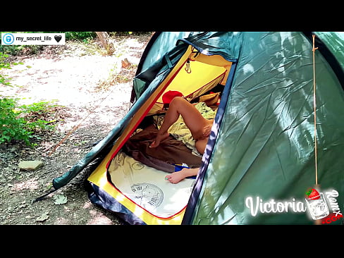 ❤️ Nakuha sa camera Madamdaming haltak off Stranger in a tent ❤️❌ Sex sa amin ❤