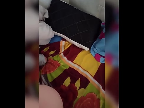 ❤️ Nag-iisa ang kasama ko sa bahay dahil nagbabakasyon ang kanyang asawa at sinasamantala ko ang pagkakataon na sipain siya at punuin ng gatas ang kanyang puwet. ❤️❌ Sex sa amin ❤